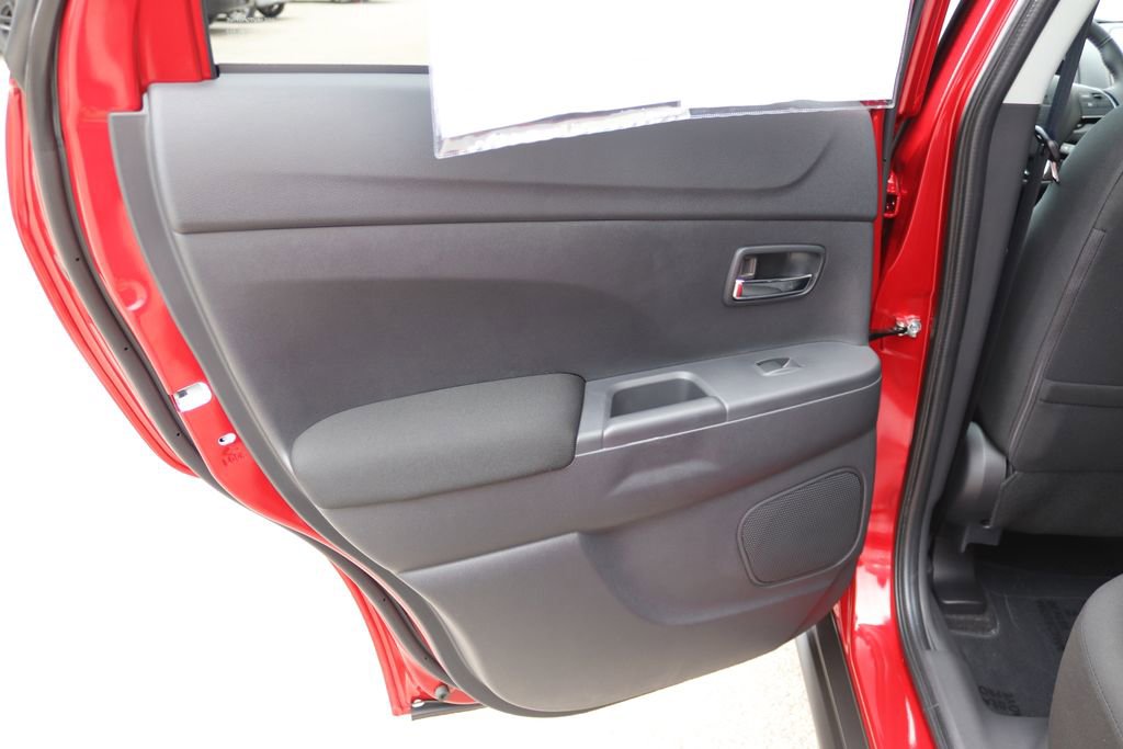 Used 2025 Mitsubishi Outlander Sport LE image 9