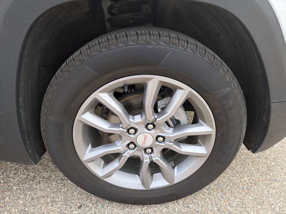 Used 2024 GMC Terrain SLT image 36