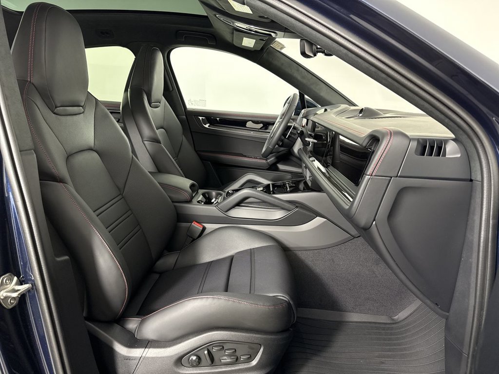 New 2026 Porsche Cayenne GTS AWD/4WD image 23