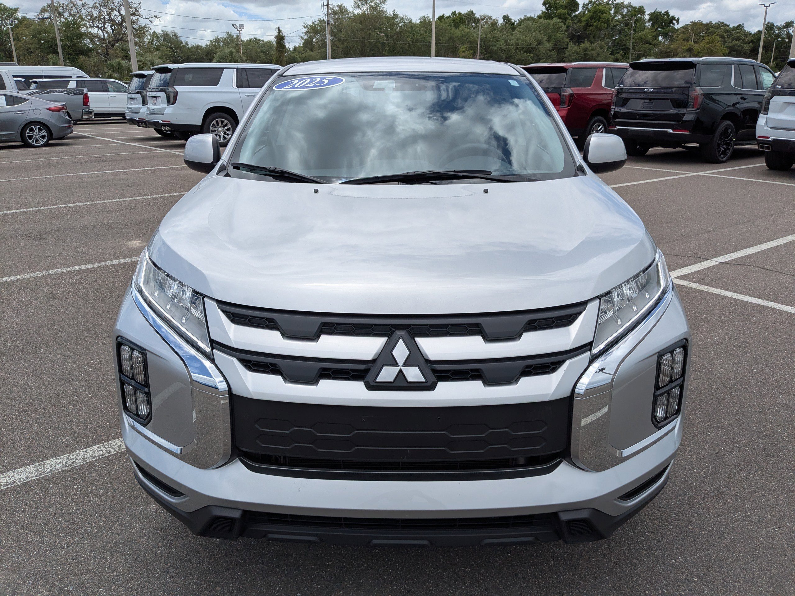 Used 2025 Mitsubishi Outlander Sport ES image 2