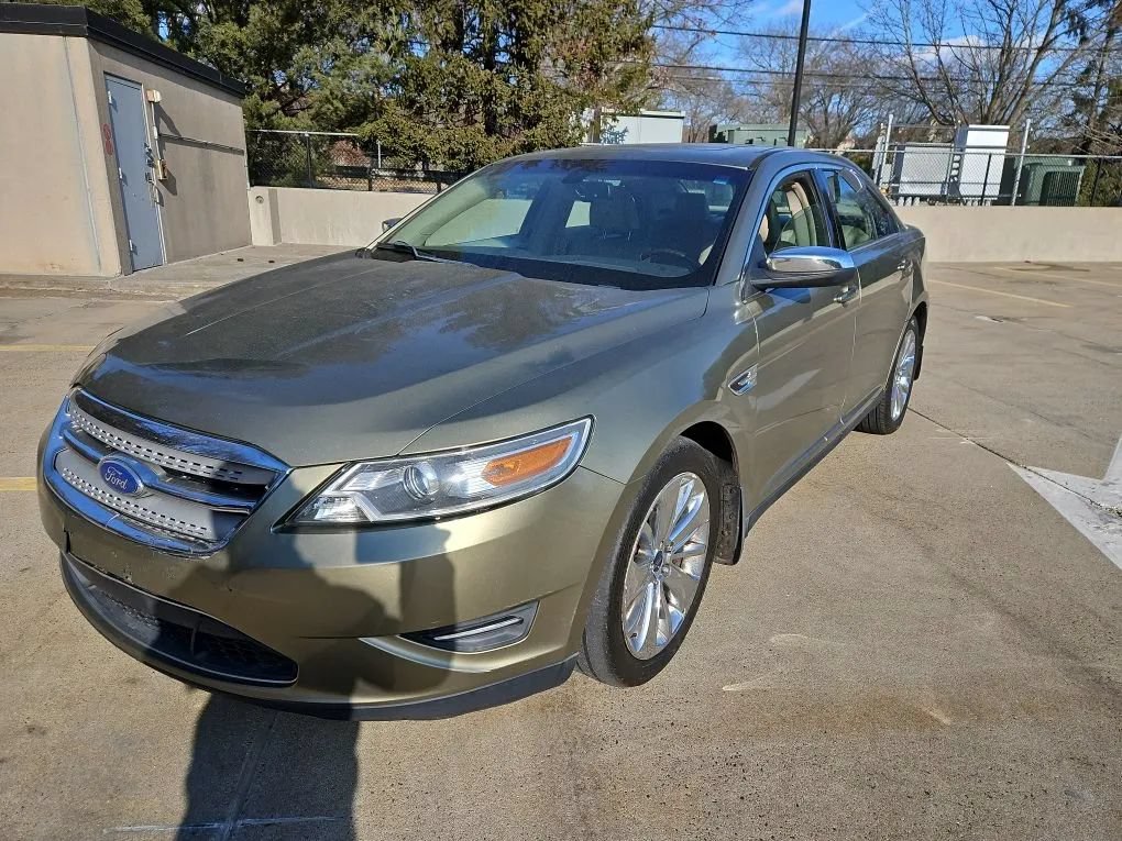 Used 2012 Ford Taurus Limited FWD image 1