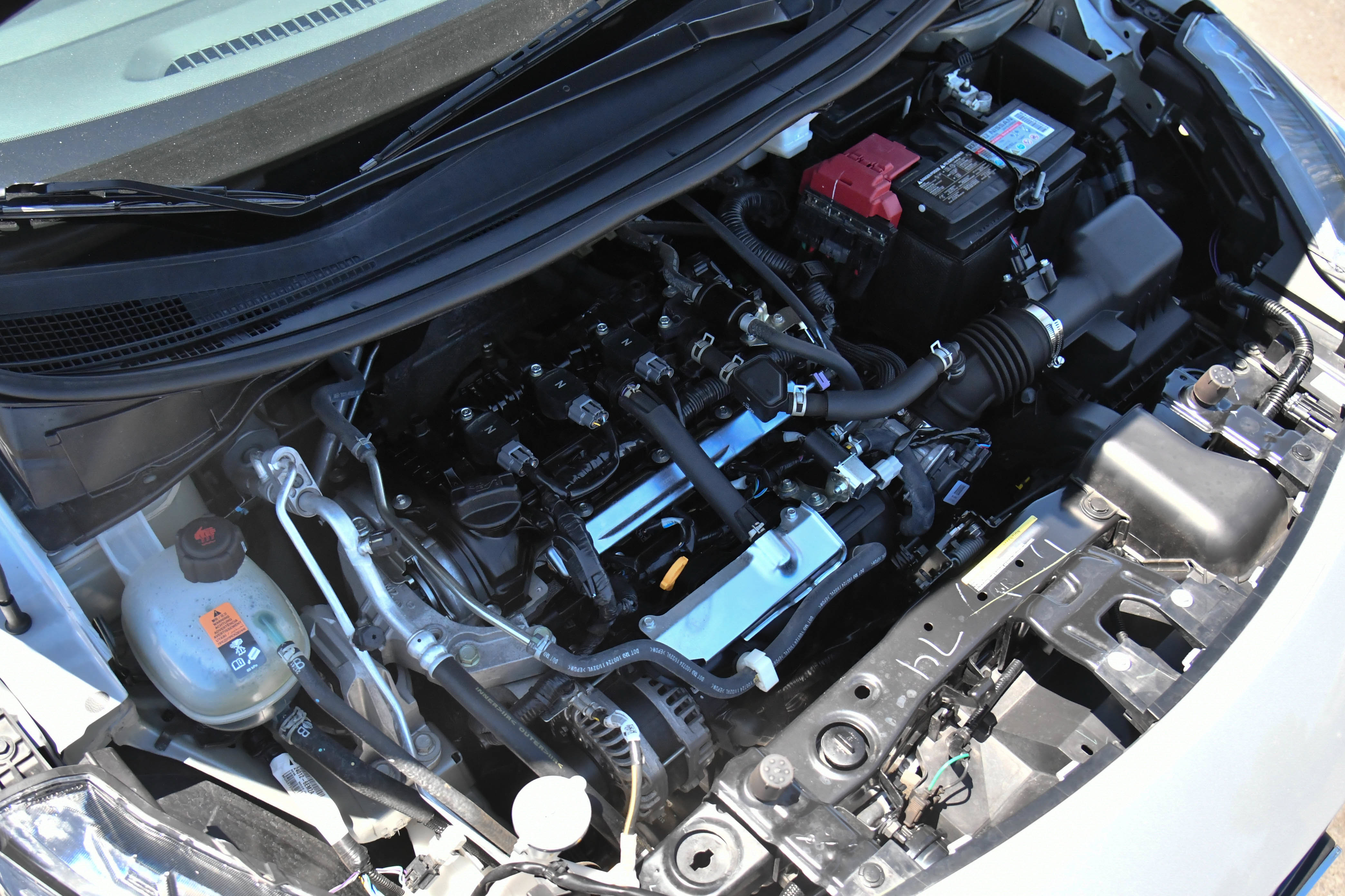 Used 2025 Nissan Versa SV FWD image 40