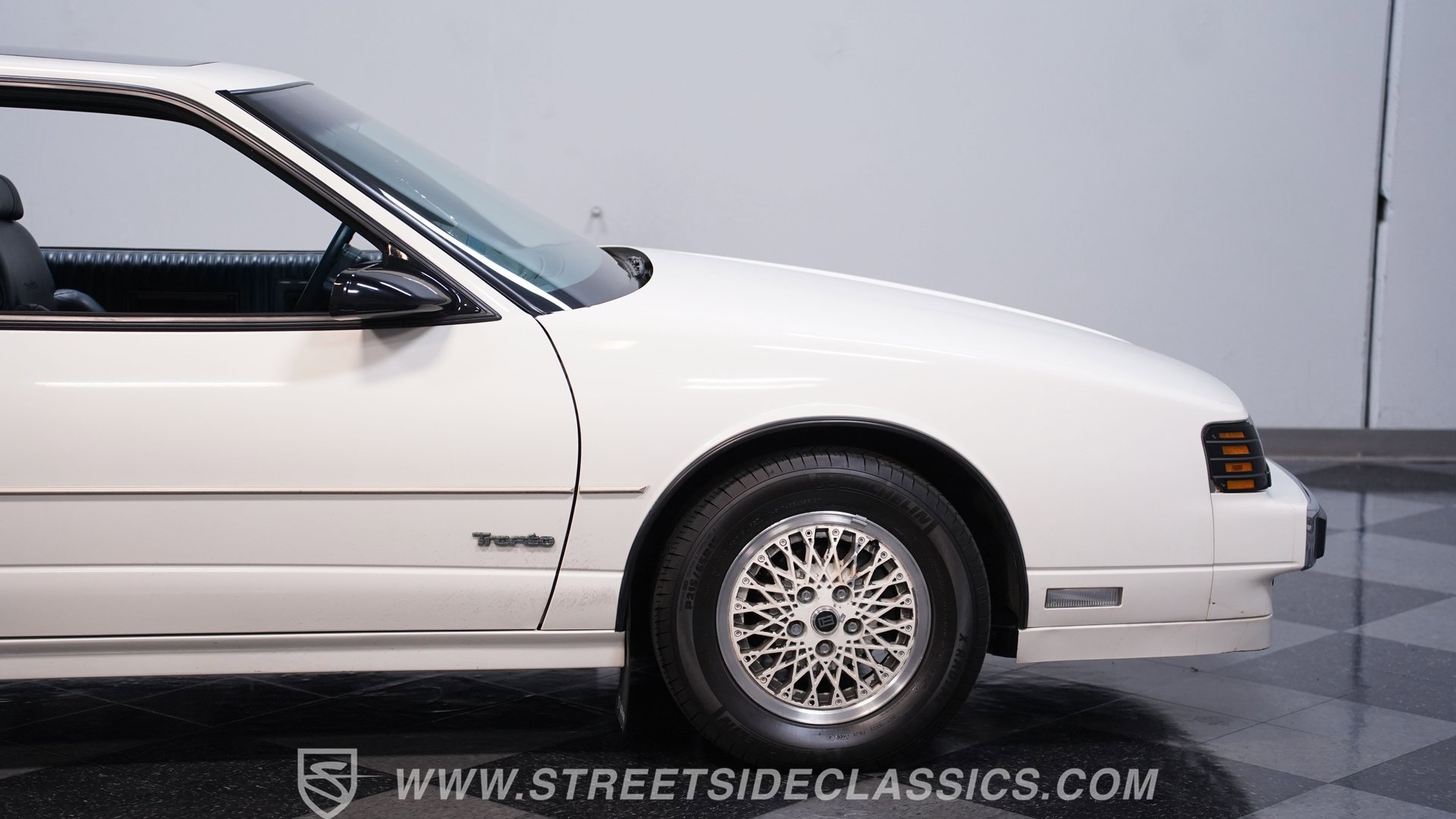 Used 1989 Oldsmobile Toronado Trofeo image 25