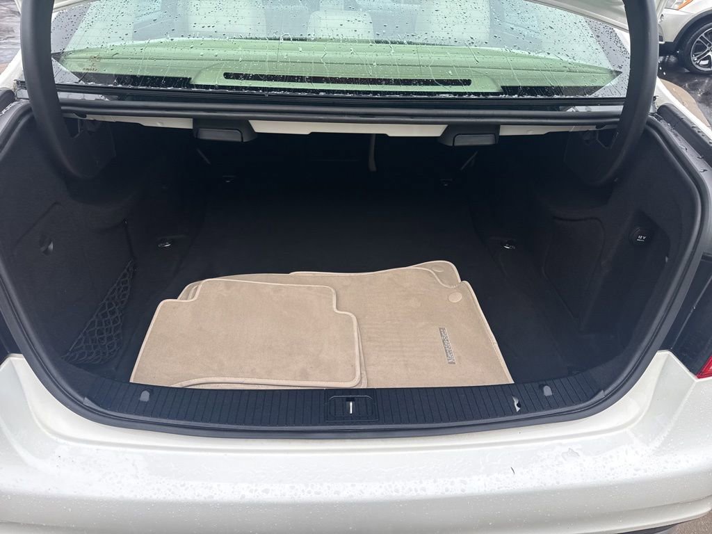 Used 2015 Mercedes-Benz E 350 4MATIC Sedan image 53