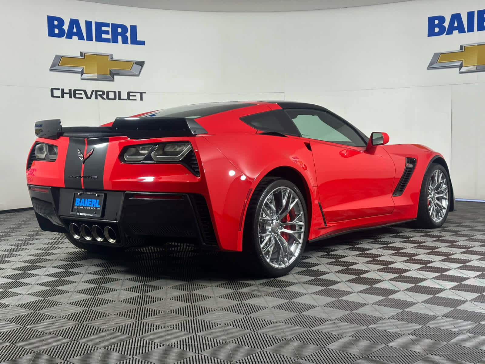 Used 2015 Chevrolet Corvette Z06 w/ 3LZ Preferred Equipment Group image 7
