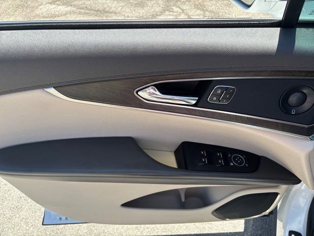 Used 2020 Lincoln Nautilus Reserve w/ Equipment Group 201A image 18