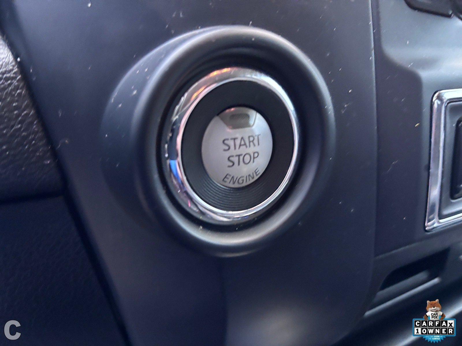 Used 2024 Nissan Titan SV w/ SV Convenience Package RWD image 25