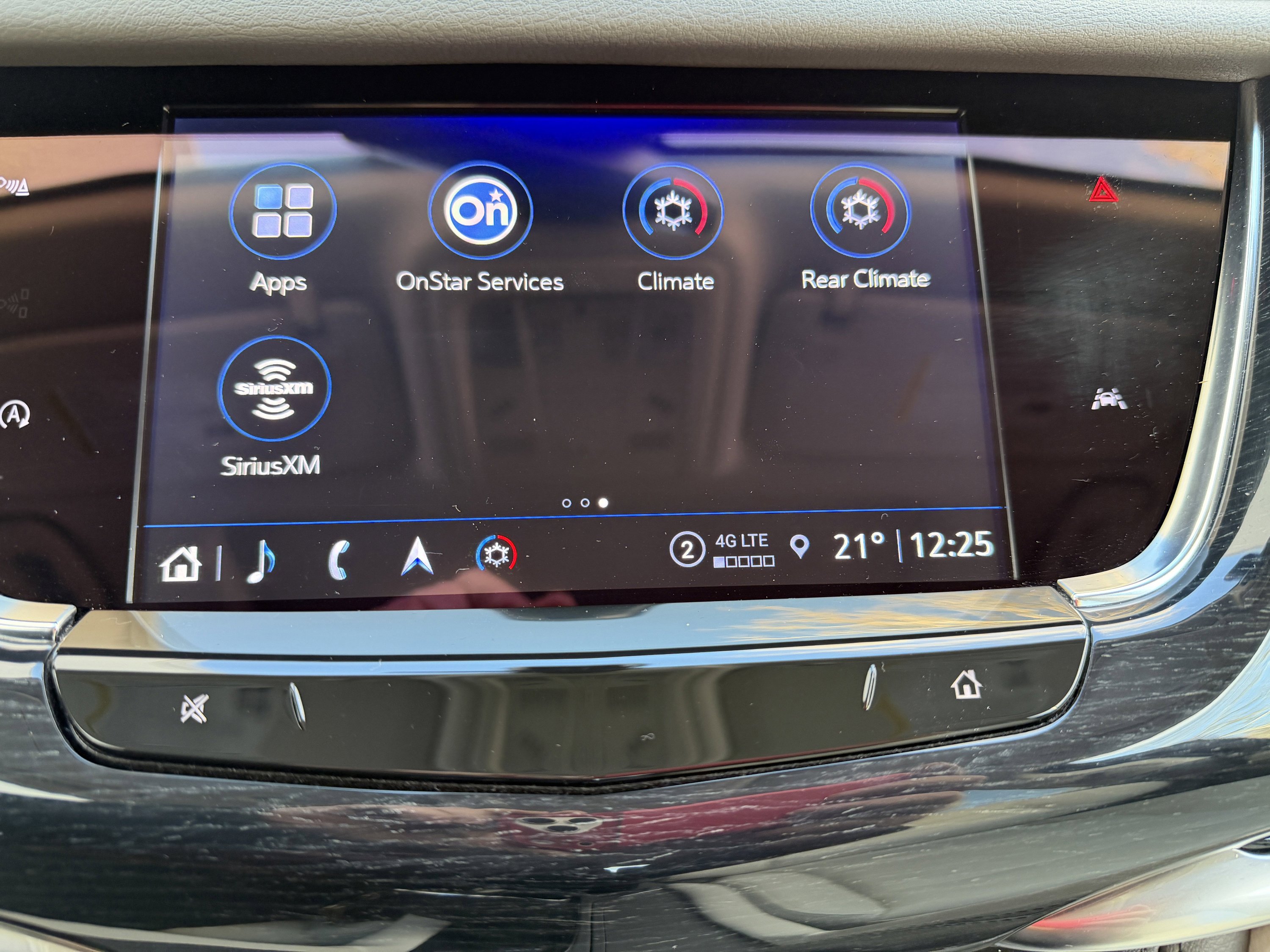 Certified 2025 Cadillac XT6 Premium Luxury w/ LPO, Floor Liner Package image 21