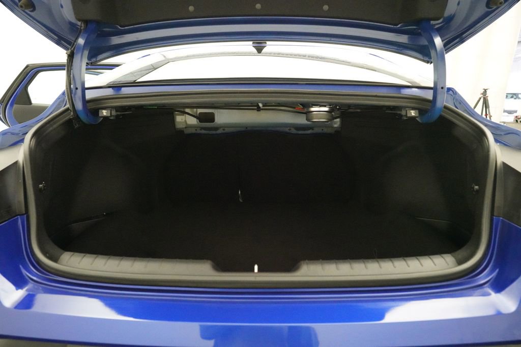 Used 2025 Hyundai Elantra Limited image 10