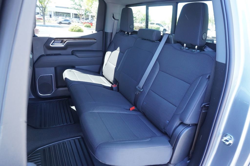 New 2026 GMC Sierra 1500 SLE w/ Preferred Package AWD/4WD image 10