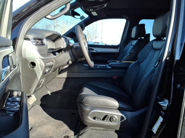 New 2026 Jeep Grand Wagoneer Limited w/ Premium Group II AWD/4WD image 13