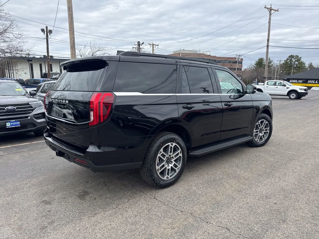 New 2026 Ford Expedition Active image 6