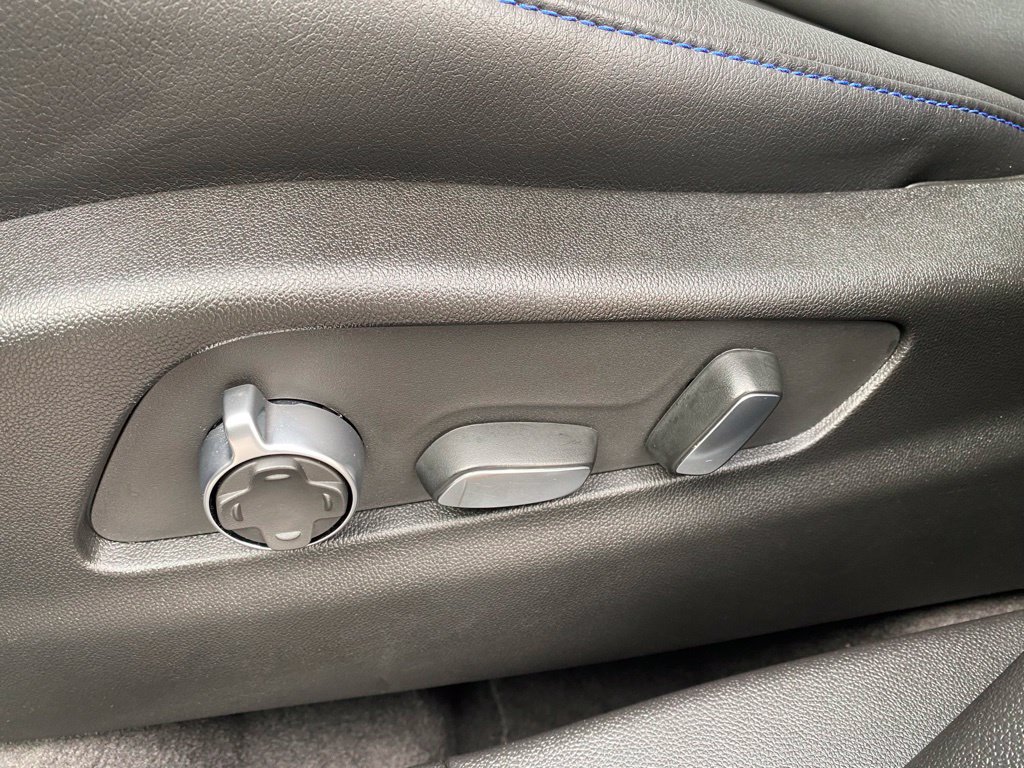 Used 2025 Cadillac XT4 Sport w/ LPO, Floor Liner Package AWD/4WD image 11