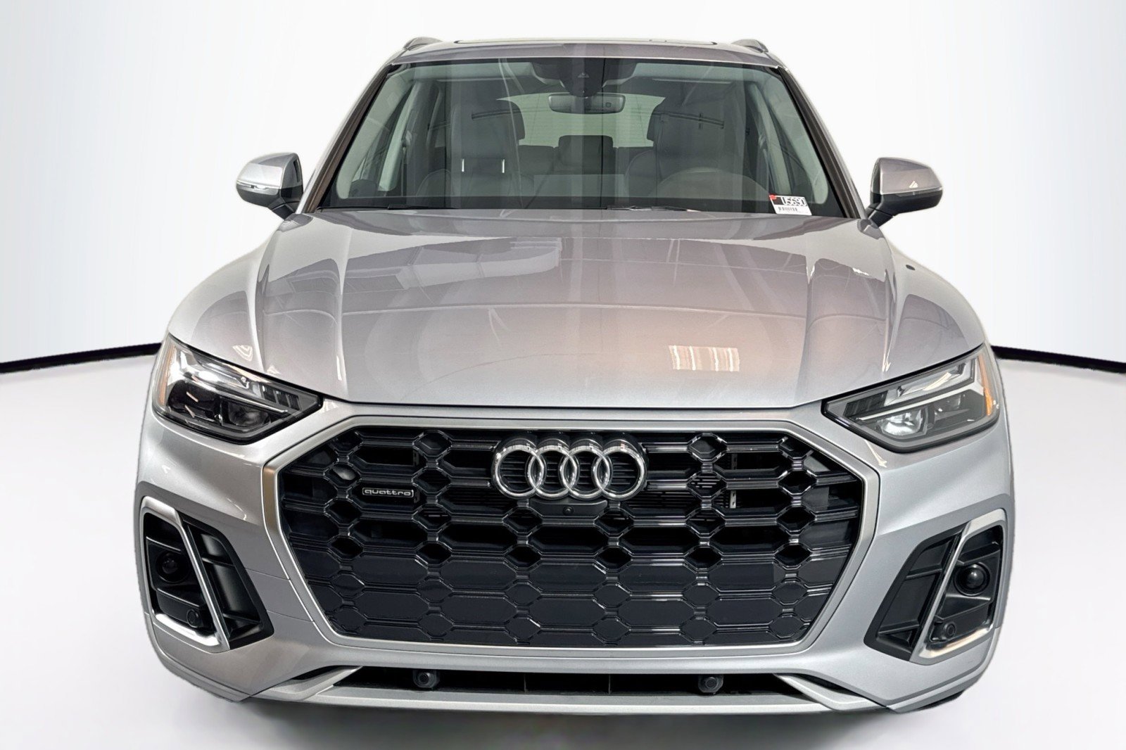 Used 2025 Audi Q5 e Premium Plus w/ Premium Plus Package AWD/4WD image 2