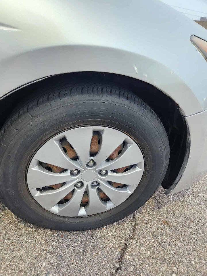 Used 2009 Honda Accord LX image 28