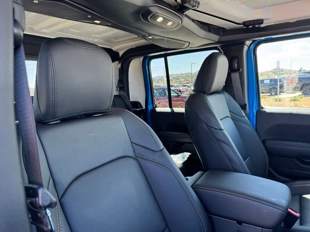 New 2026 Jeep Gladiator Sport AWD/4WD image 24