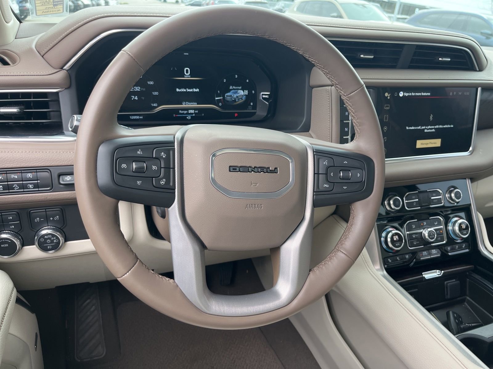 Used 2024 GMC Yukon XL Denali image 43