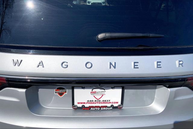Used 2025 Jeep Wagoneer L Series II image 13