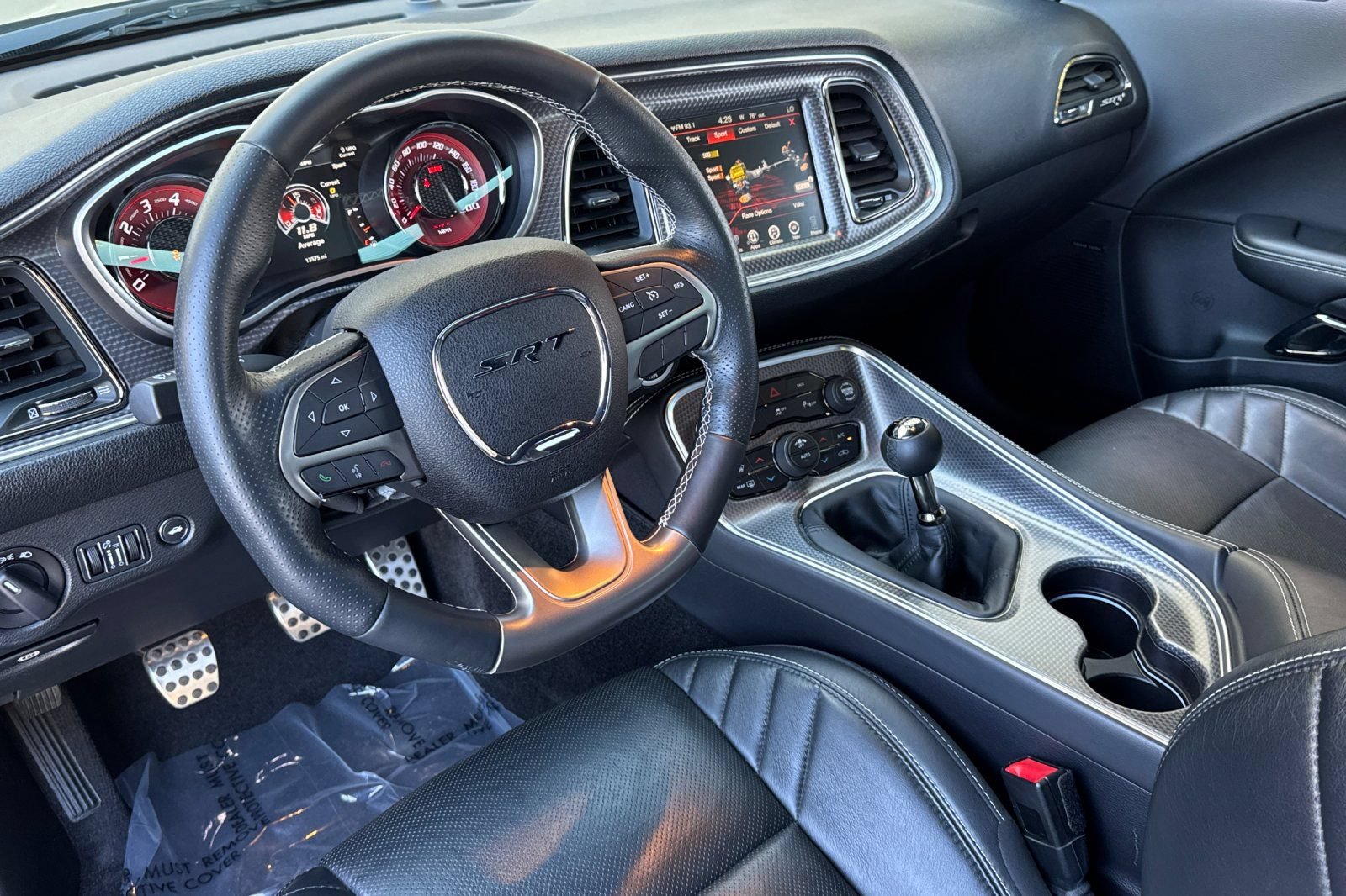 Used 2016 Dodge Challenger SRT Hellcat RWD image 13