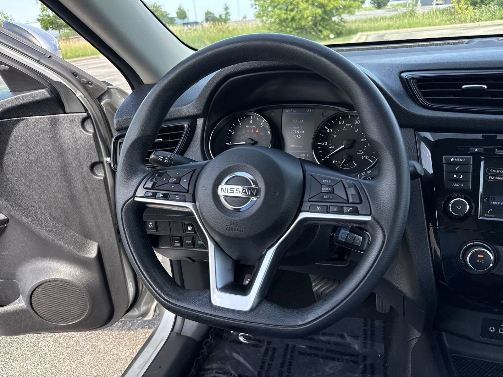 Used 2018 Nissan Rogue S AWD/4WD image 30