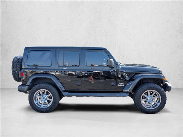 Used 2018 Jeep Wrangler Unlimited Sahara AWD/4WD image 5