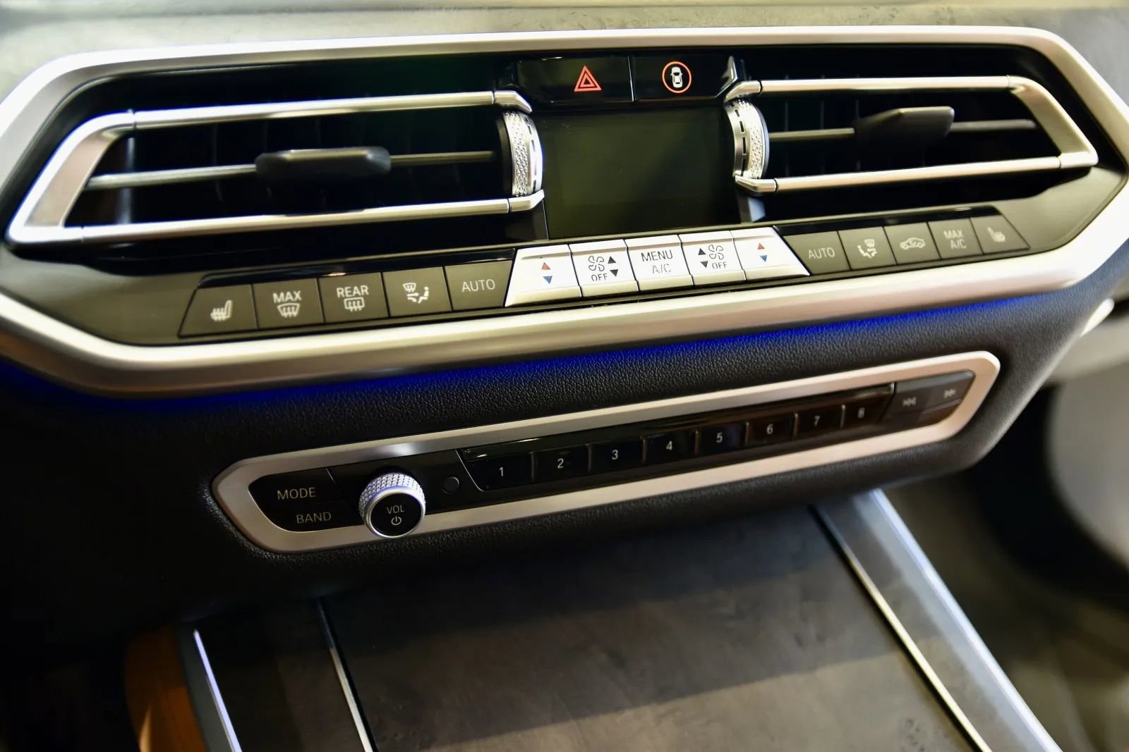 Used 2023 BMW X5 xDrive40i w/ Premium Package image 14