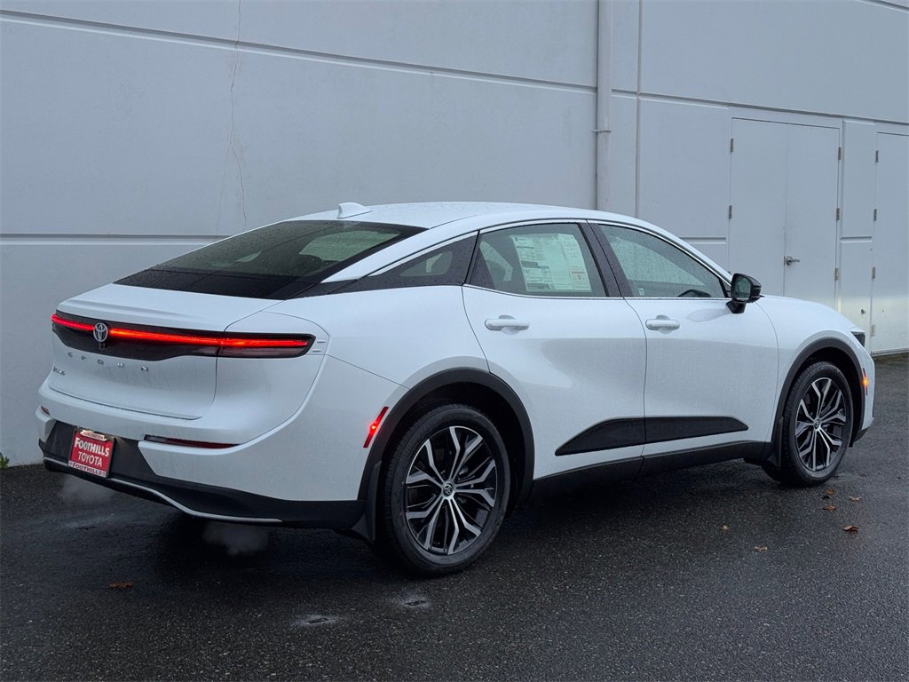 New 2026 Toyota Crown XLE image 7