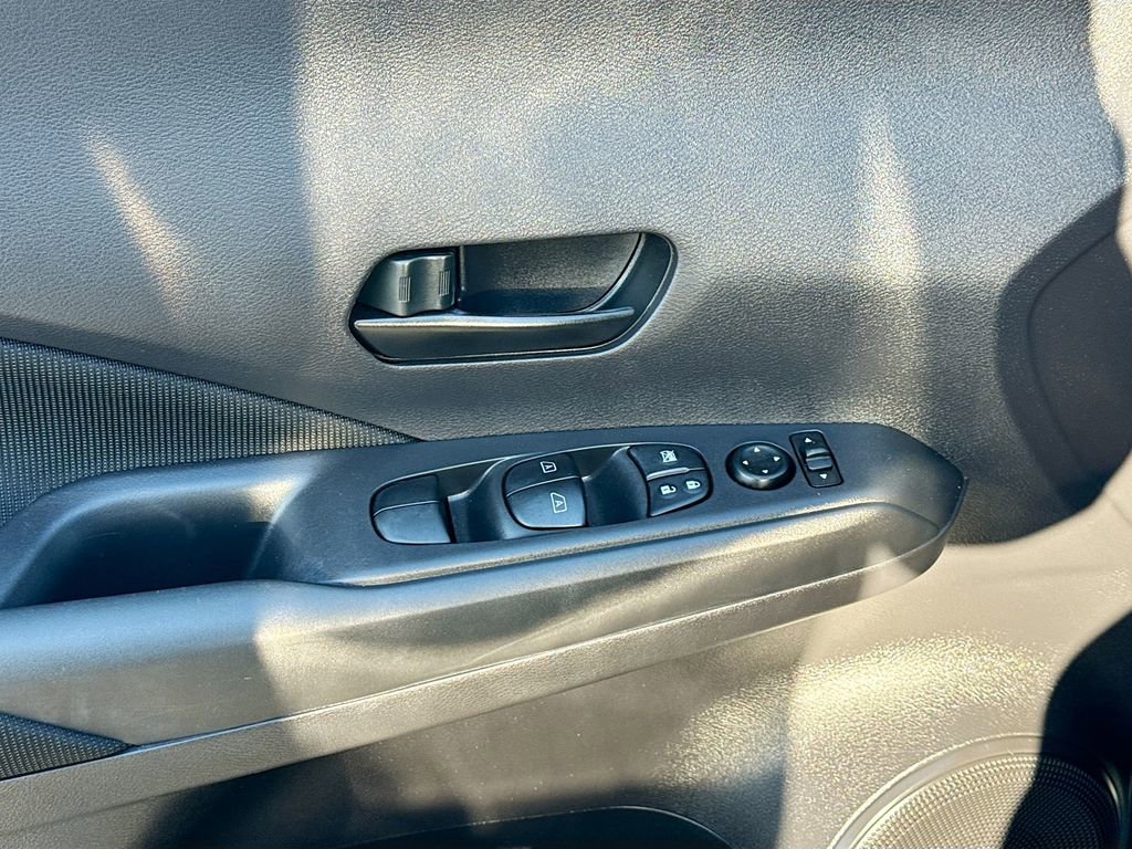 Used 2024 Nissan Kicks S image 21