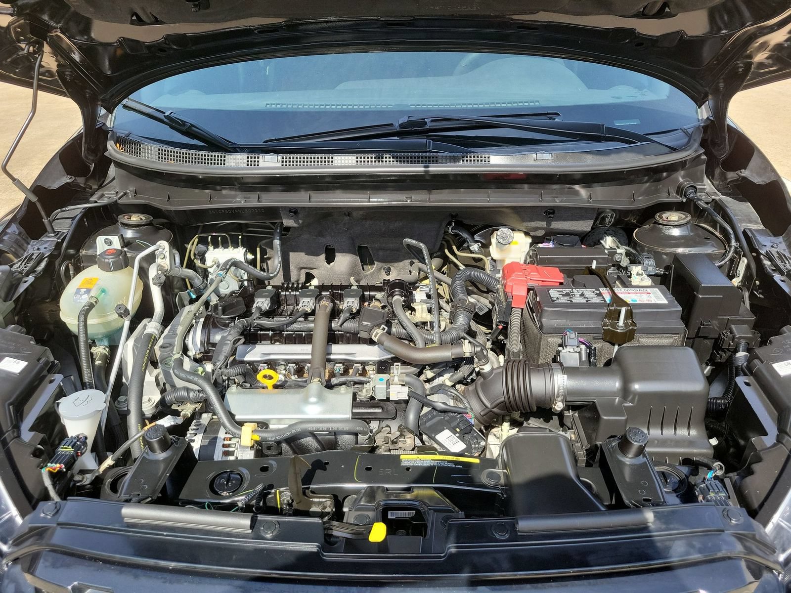 Used 2022 Nissan Kicks SR w/ Interior Electronics Package FWD image 28
