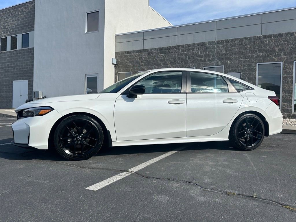 Used 2025 Honda Civic Sport image 2