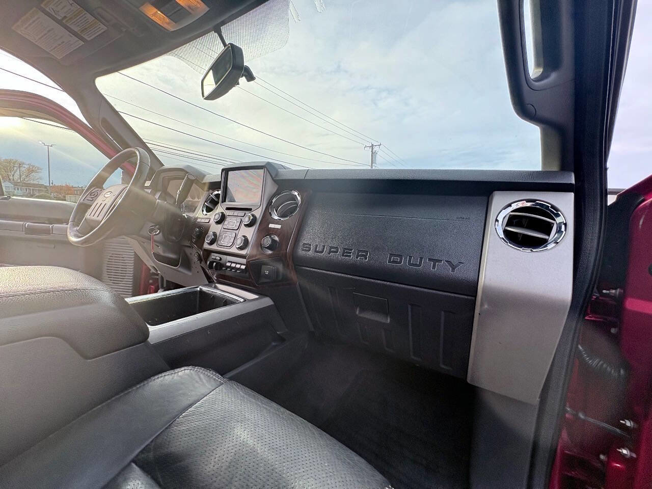 Used 2015 Ford F350 Lariat image 28