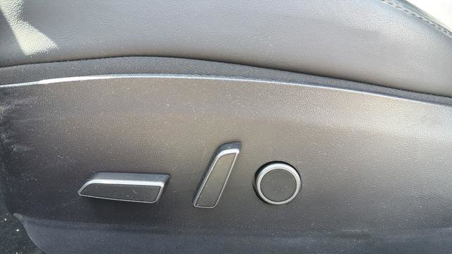 Used 2023 Tesla Model 3 Standard Range image 19