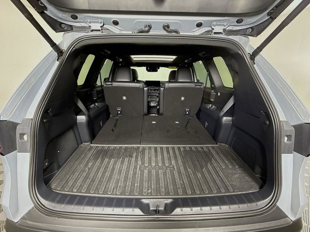 Used 2025 Toyota Grand Highlander MAX Platinum image 26