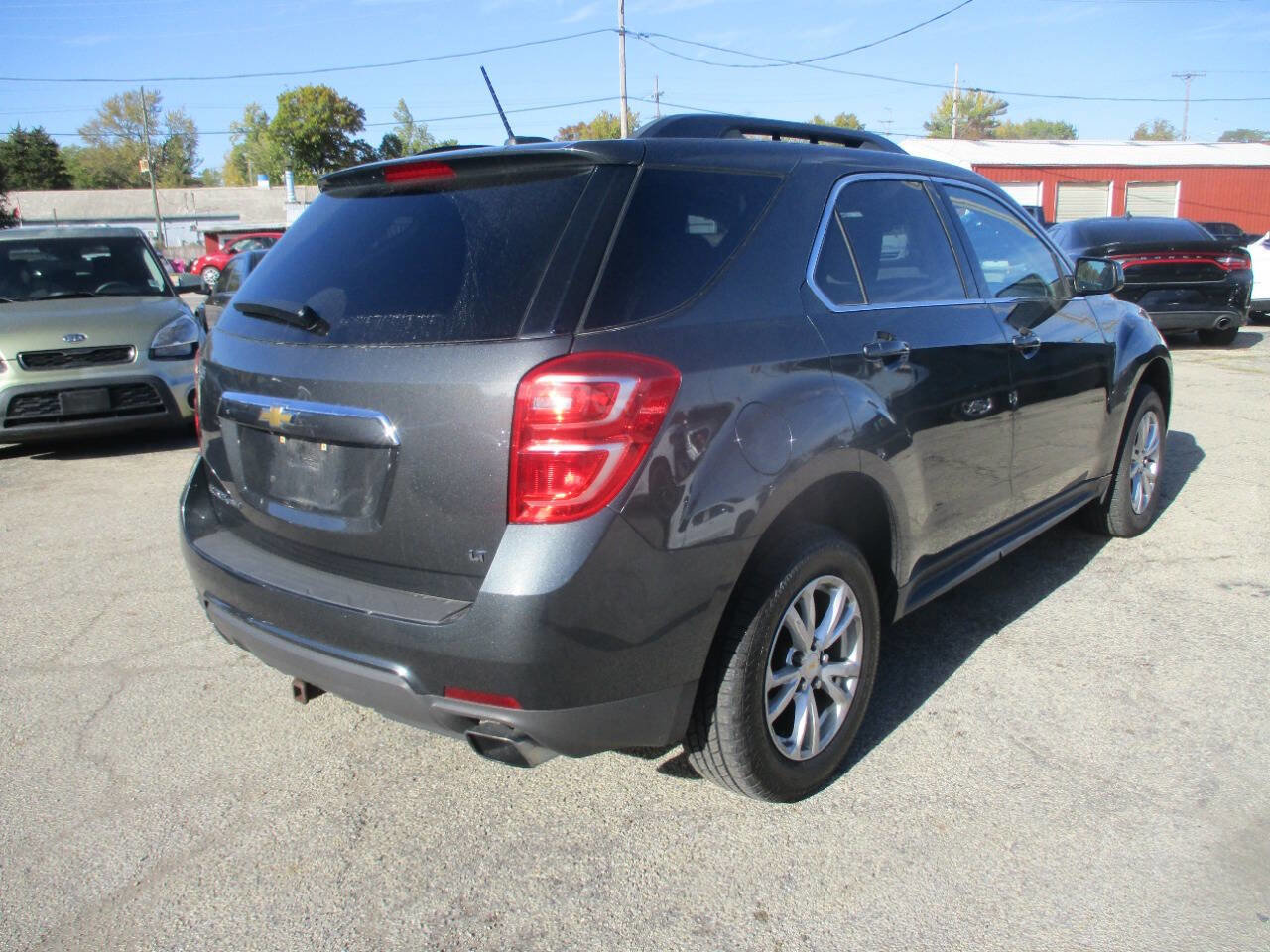 Used 2017 Chevrolet Equinox LT w/ Convenience Package image 3