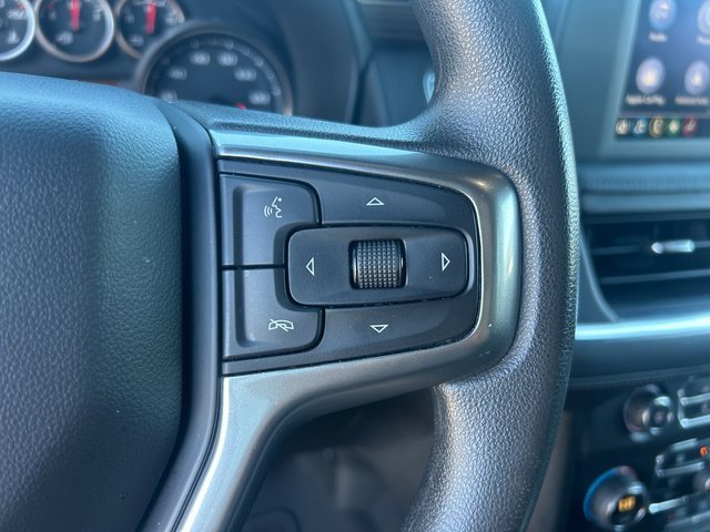 Used 2022 Chevrolet Suburban 4WD image 16