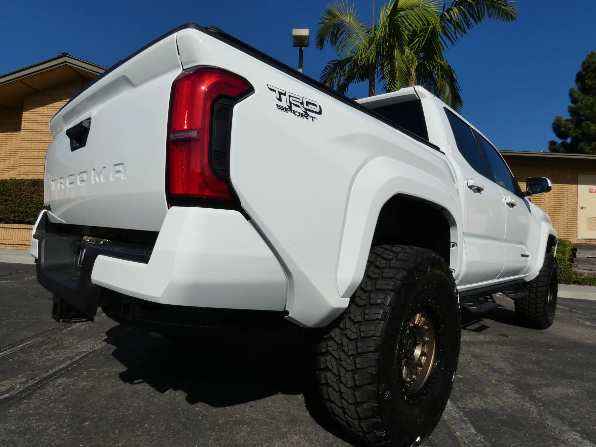 Used 2025 Toyota Tacoma TRD Sport image 8