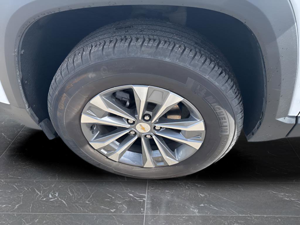 Used 2025 Chevrolet Equinox LT image 9