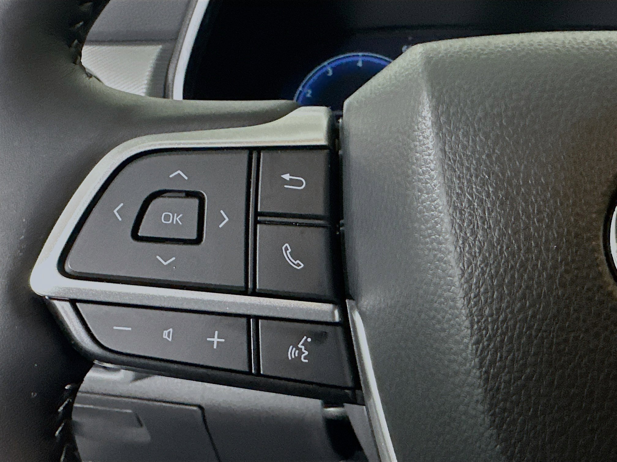 Used 2025 Toyota Highlander Platinum image 16