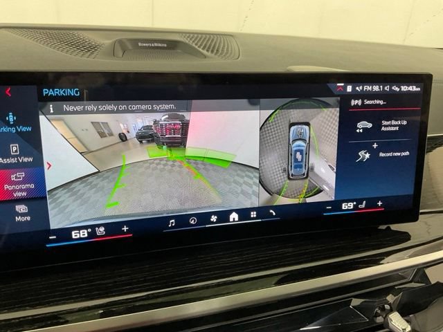 Certified 2025 BMW X7 M60i AWD/4WD image 13