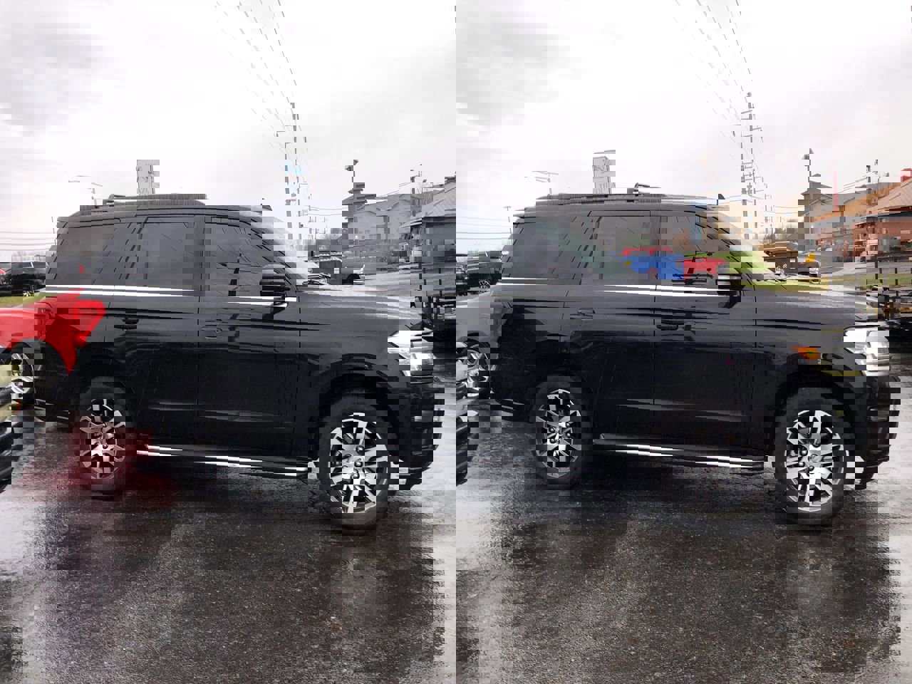 Used 2023 Ford Expedition XLT image 6