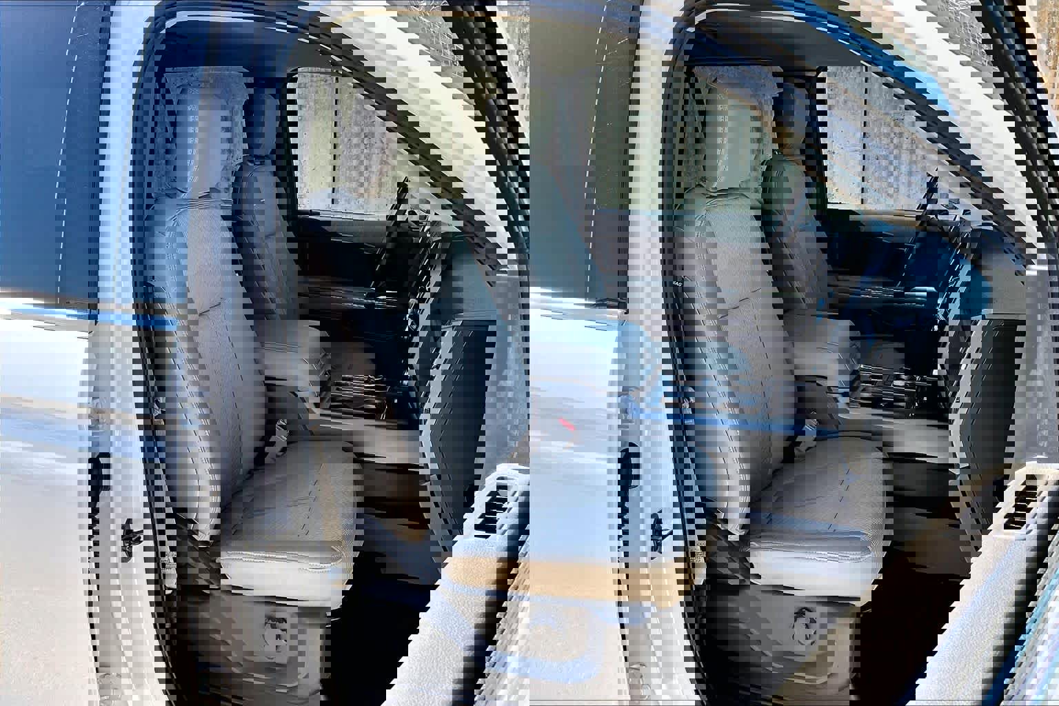 Certified 2019 Ford Expedition XLT w/ Cargo Package image 9