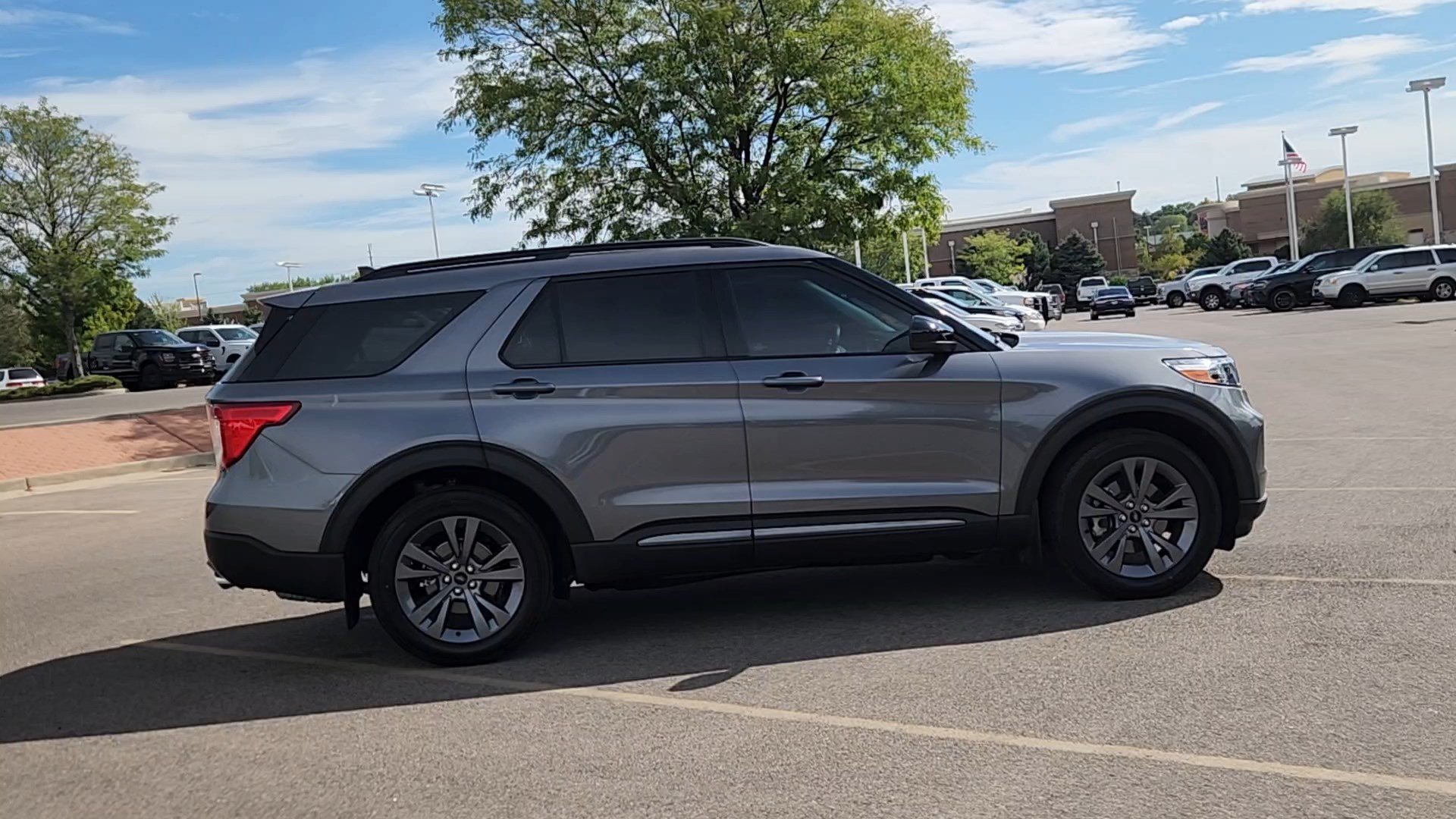 Certified 2024 Ford Explorer XLT w/ Equipment Group 202A AWD/4WD image 12