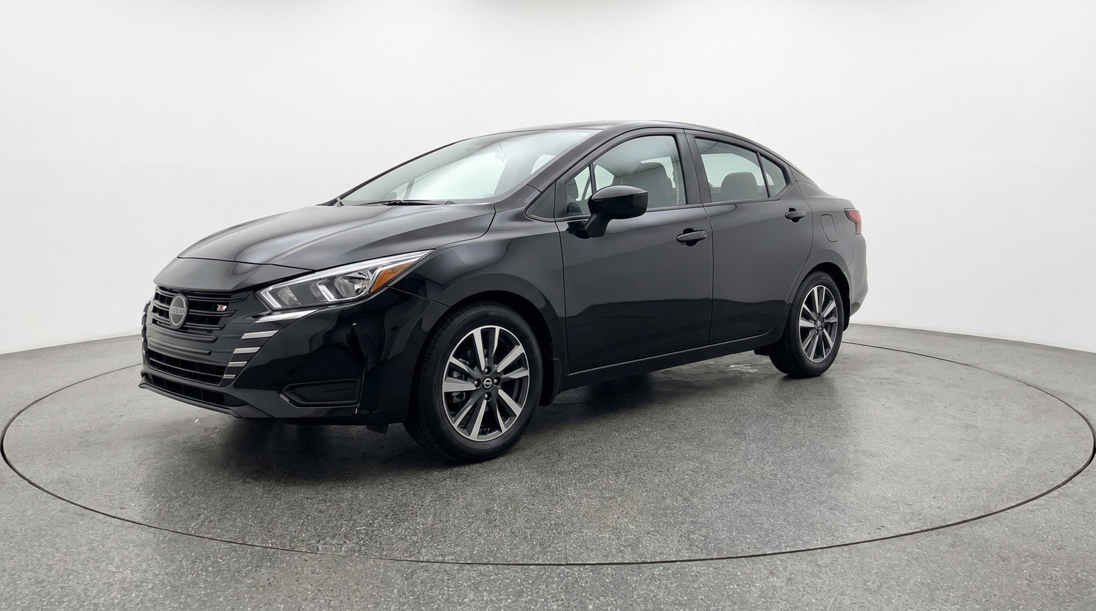 Used 2025 Nissan Versa SV FWD image 3