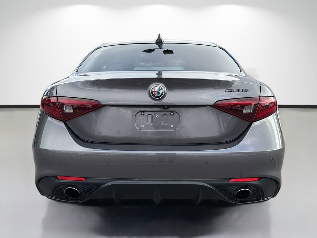 Used 2018 Alfa Romeo Giulia Ti Sport w/ Quick Order Package 22U Sport image 4