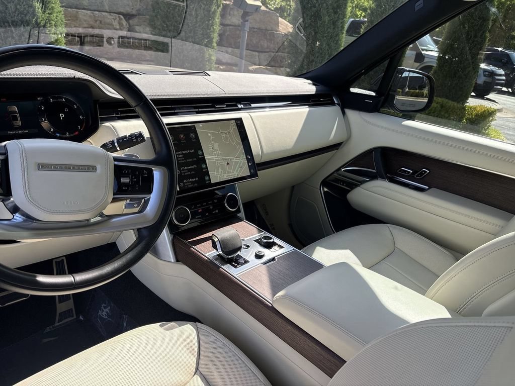 Certified 2023 Land Rover Range Rover SE AWD/4WD image 13
