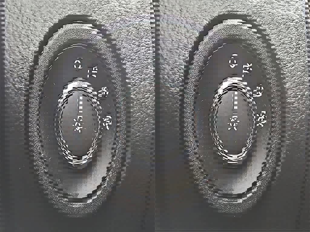 Used 2018 Ford Taurus SHO w/ Driver Assist Package image 24