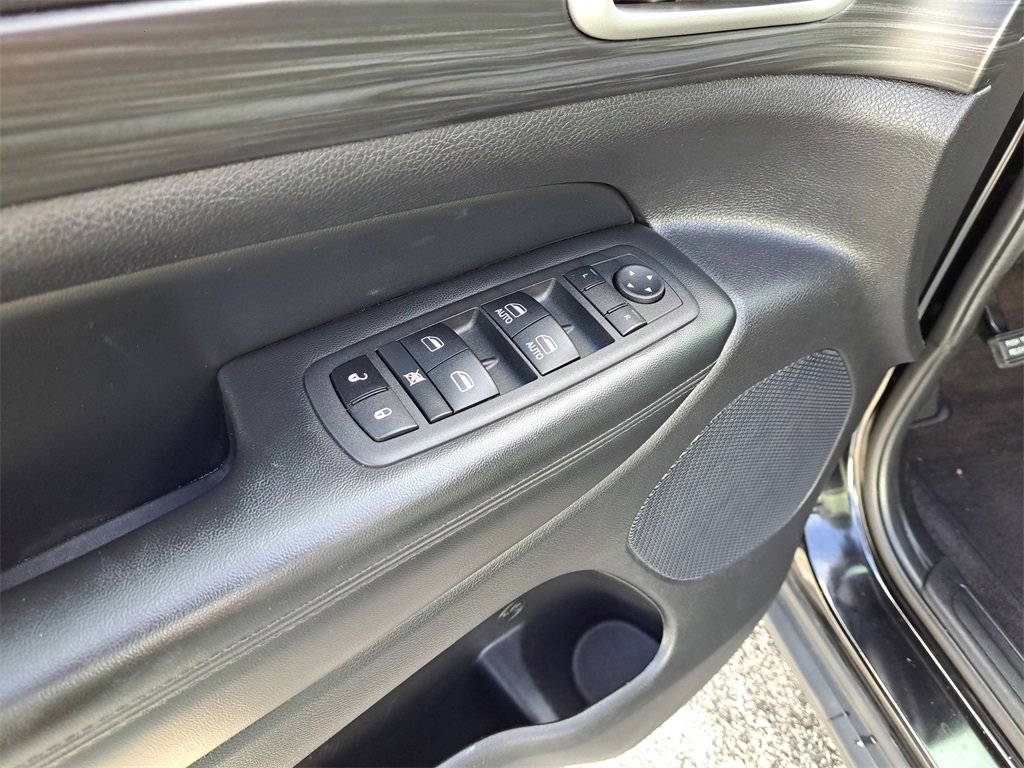 Used 2022 Jeep Grand Cherokee Laredo E w/ Security & Convenience Group image 14