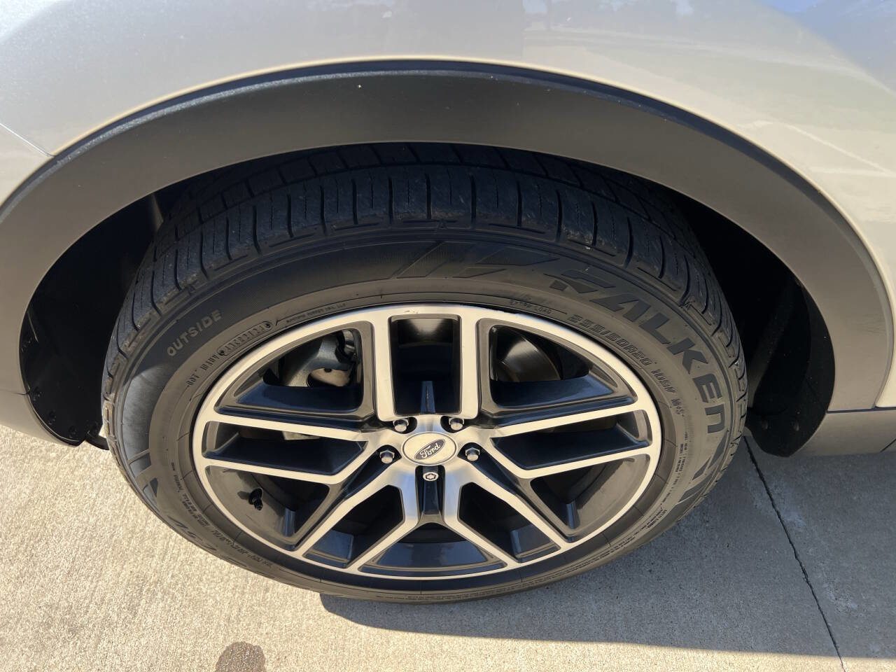 Used 2018 Ford Explorer Sport w/ Equipment Group 401A image 25