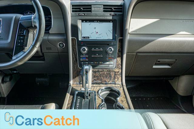 Used 2016 Lincoln Navigator Select image 26