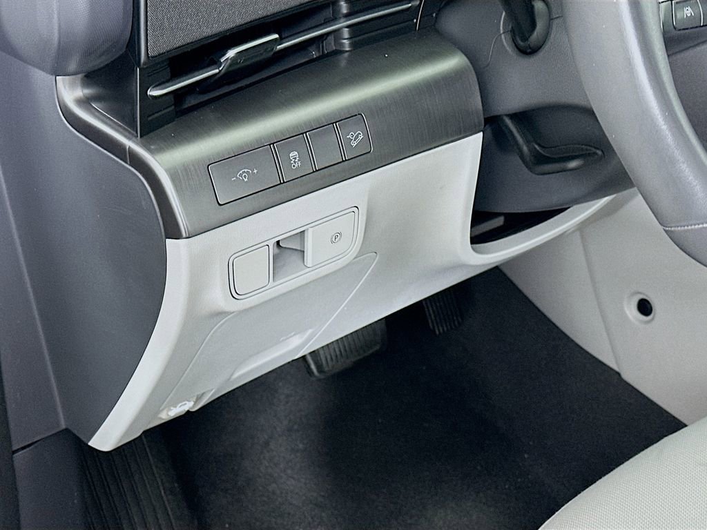 Certified 2024 Hyundai Kona SEL image 10